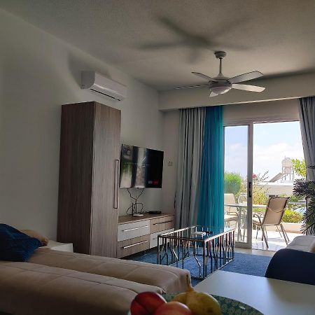 Lovely 1-Bedroom Unit @ Fabulous Location Paphos Esterno foto