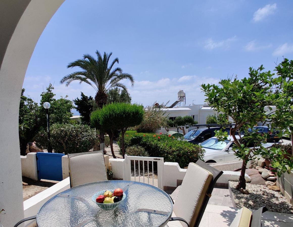 Lovely 1-Bedroom Unit @ Fabulous Location Paphos Esterno foto
